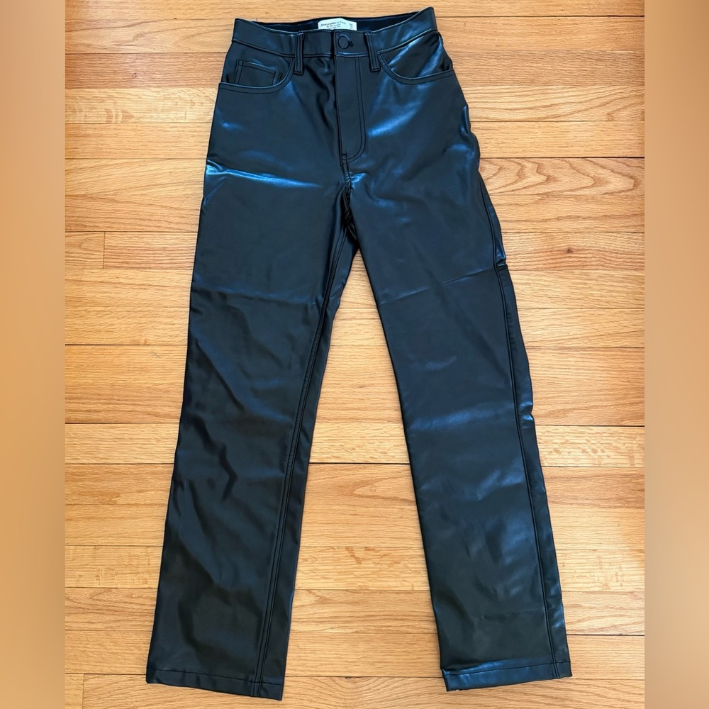 Abercrombie & Fitch The 90’s Ultra High Rise Leather Pants